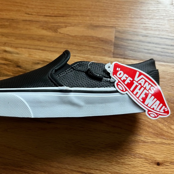 Vans black leather ‘Off The Wall’ slip on sneakers women’s 6.5 NWT - Picture 10 of 15